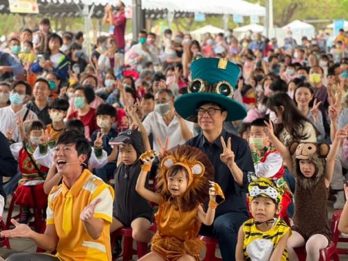 連假首日高雄兒童節「孩翻高雄」系列活動衛武營登場